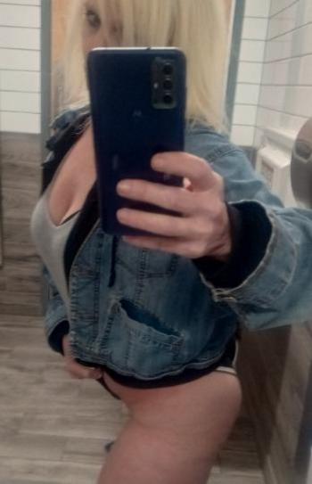 Candy, 40  female escort, Little Rock