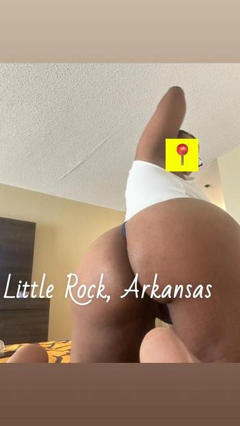 Maria, 23  female escort, Little Rock