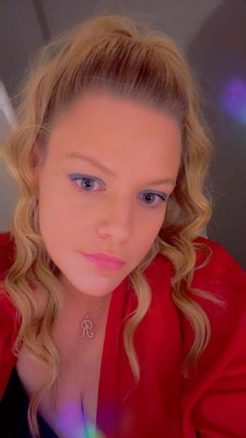 Cherry, 42  female escort, Little Rock