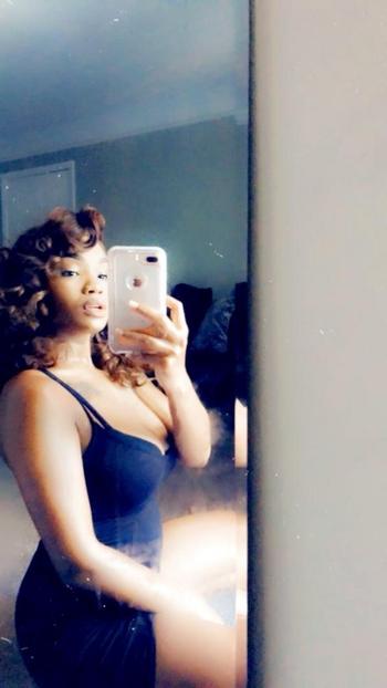 MILKSHAKE, 27  female escort, Little Rock