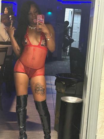 Dream, 22  female escort, Little Rock