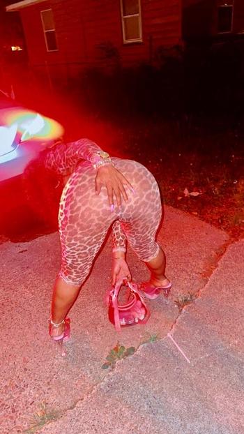 Ilea, 26  female escort, Little Rock
