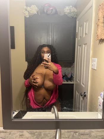 Remi, 22  female escort, Little Rock